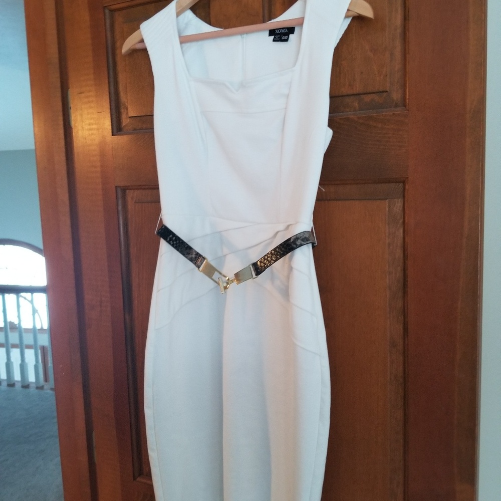 White xoxo Belted Topstitch Sheath Dress Size 0